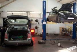 Car workshop for sale ready to go to work, 185,000 €