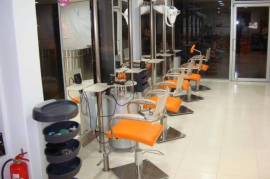 For sale Hairdressing and Beauty Salon, 50,000 €
