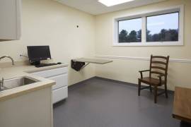 For sale Veterinary Clinic with good annual income, 215,000 €