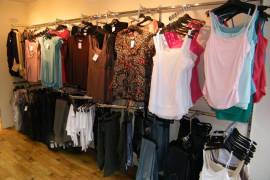 For sale recently renovated clothing store, 18,000 €