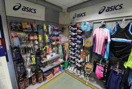For sale Sports Store closed motivated by the Crisis, 6,500 €